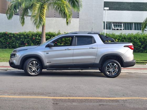 FIAT TORO 2.0 16V TURBO DIESEL FREEDOM 4WD AT9
